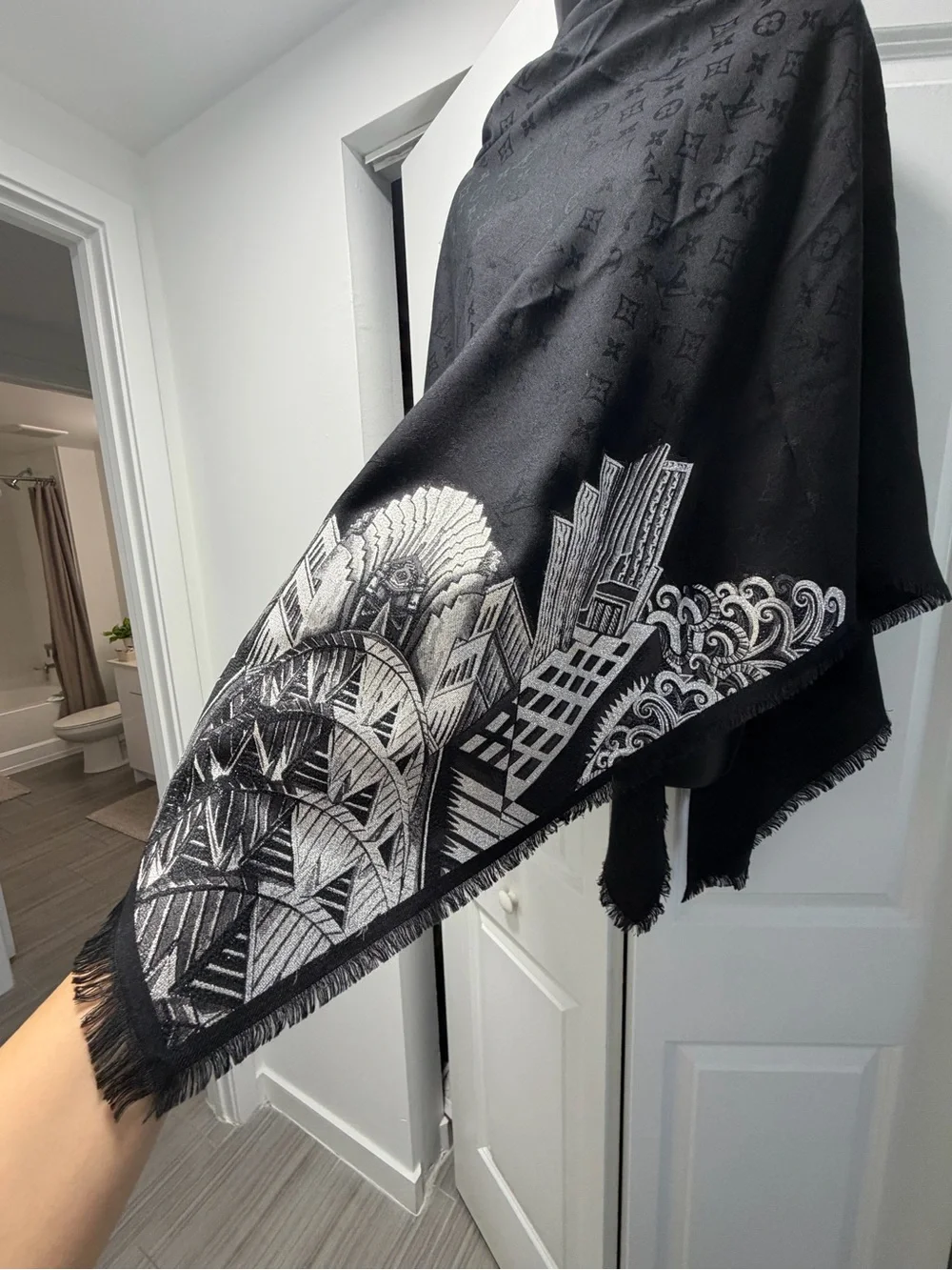 Limited edition Louis Vuitton New York Skyline shawl